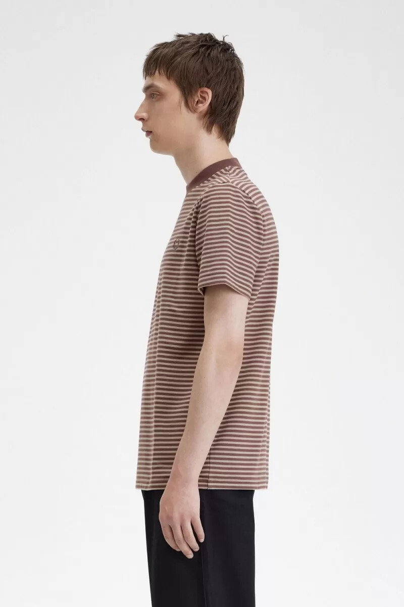 fred perry herren-t-shirt mit feinen streifen schweres material dunkelrot warmgrau