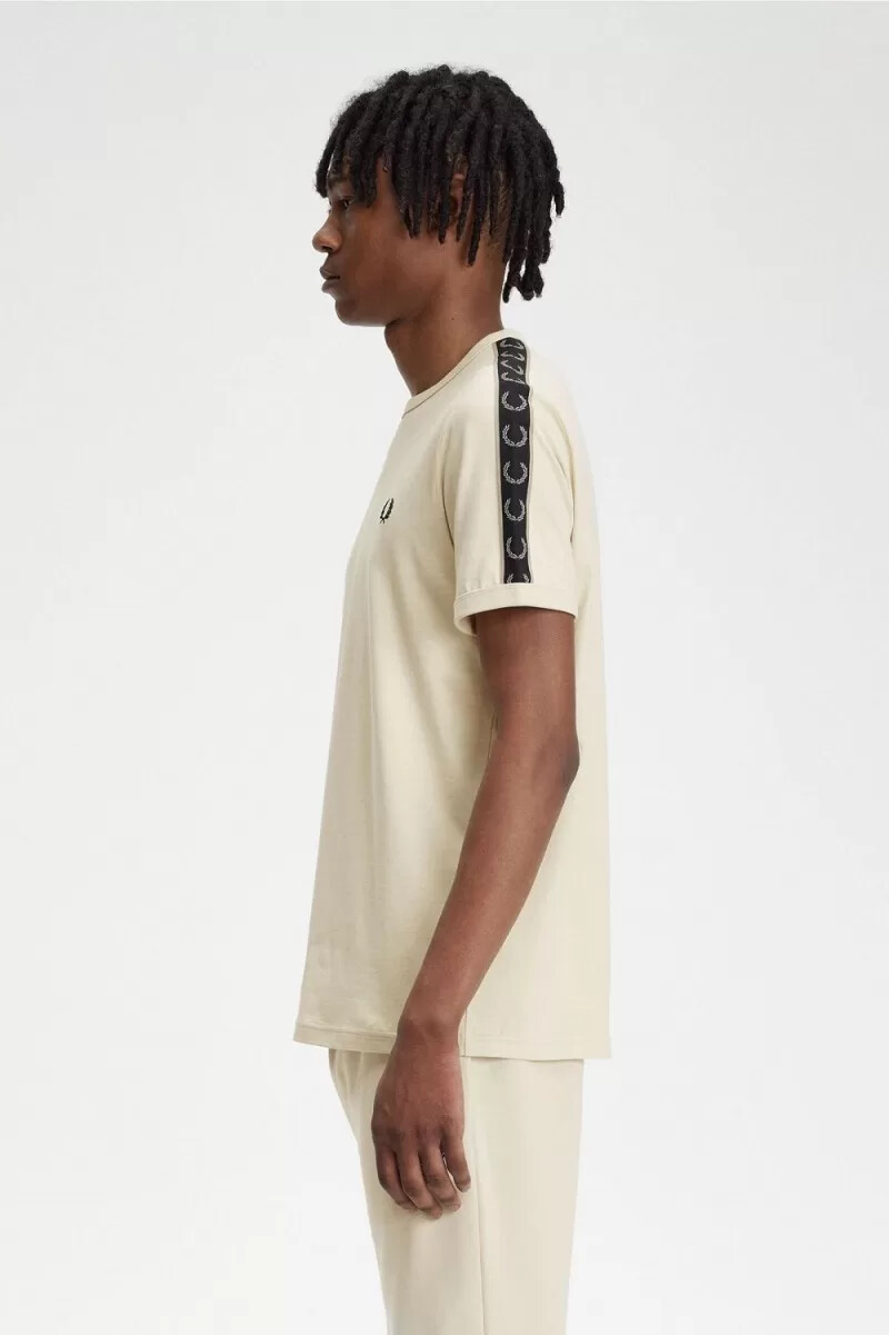 fred perry herren-t-shirt mit kontrastband farbe haferflocken warmgrau