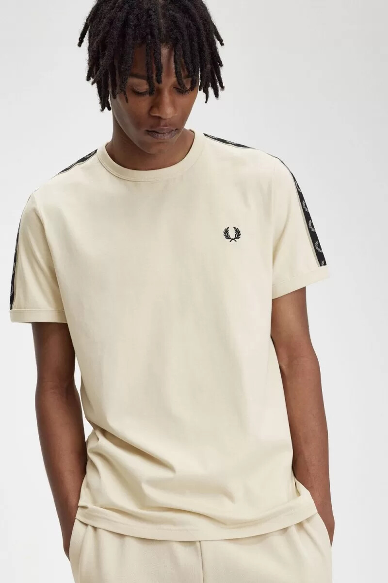fred perry herren-t-shirt mit kontrastband farbe haferflocken warmgrau